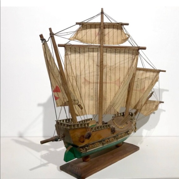 Vintage Christopher Columbus Santa Maria 1492 Scaled Model Ship - Picture 6 of 9